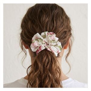 Women Handmade Hair Scrunchies Set 3pcs Floral Satin Bow Claw Clip Yellow Gift